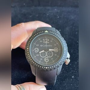 Columbia Outdoors sports watch men’s 10am/330ft depth